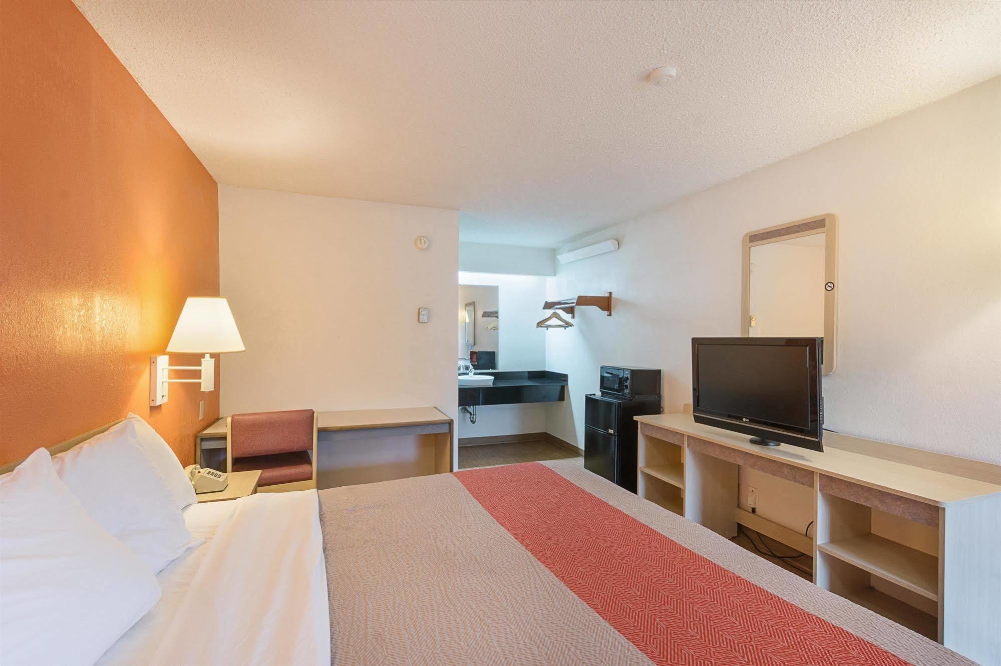 Motel 6-Charlotte, Nc - Coliseum Zewnętrze zdjęcie